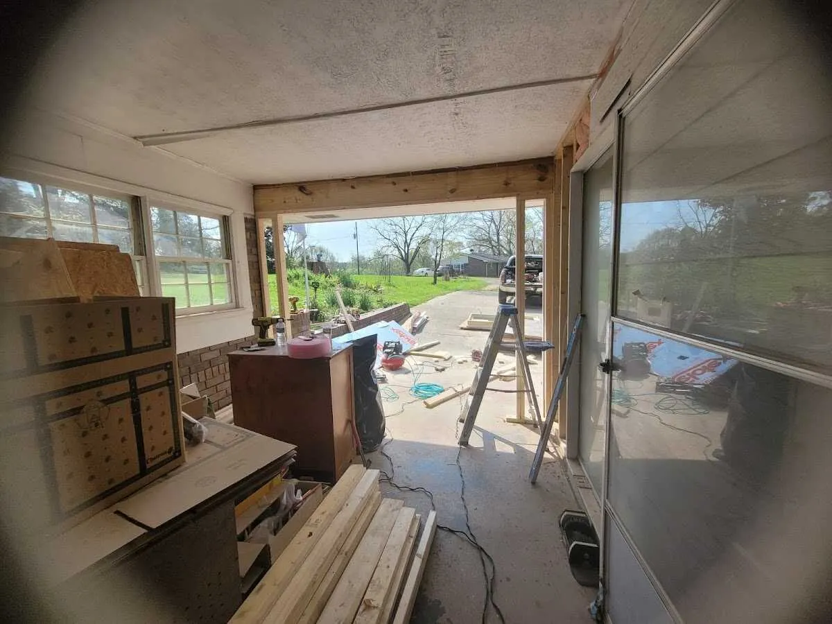 Air movers and dehumidifier for Drying & Dehumidification in Lincoln